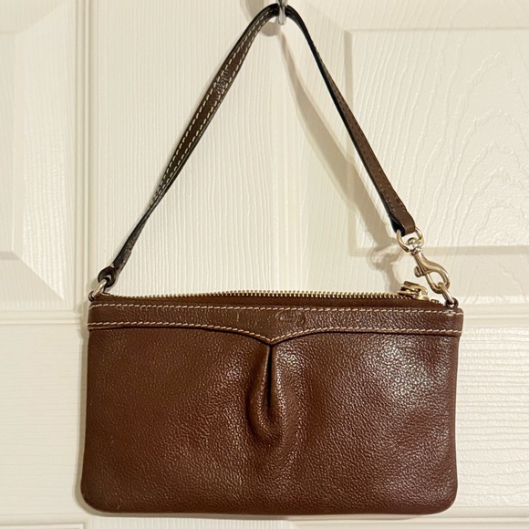 Dooney & Bourke Handbags - Dooney & Bourke Pebble Leather Wristlet